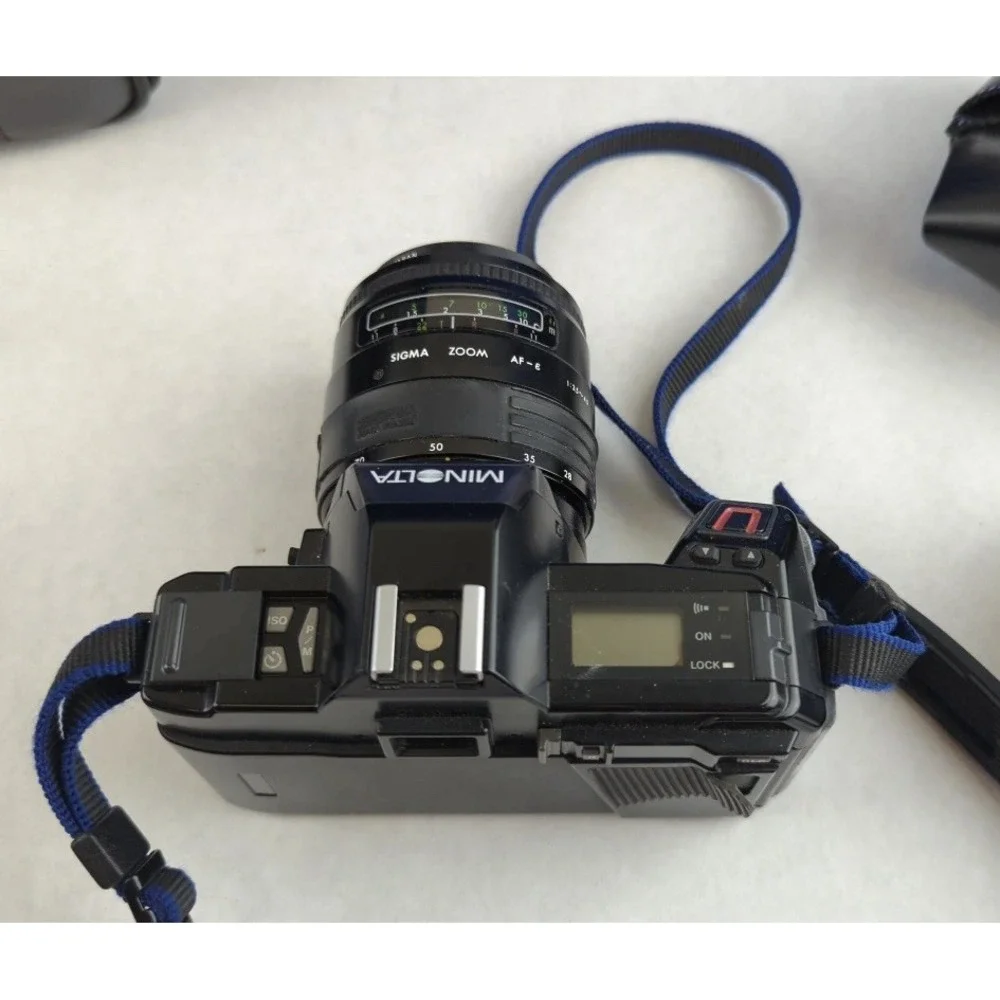 Minolta Maxxum 5000 35mm SLR Camera Sigma 28-70mm Lens 2800 AF Flash Bag Bundle‎